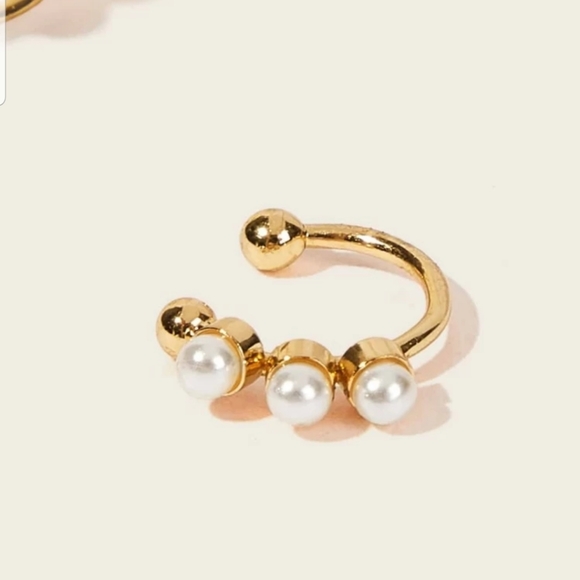 *Amanda* Cuff Earrings - Picture 2 of 4